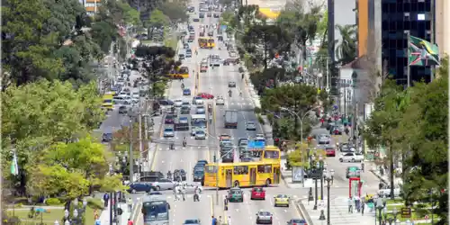 Av. Cândido de Abreu